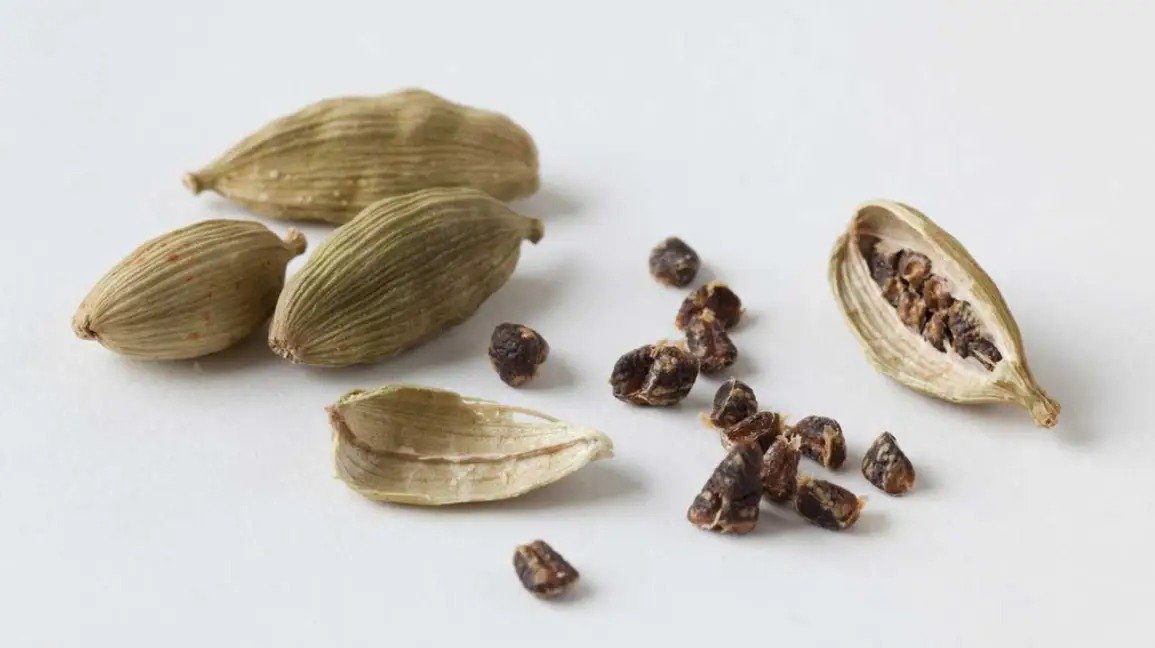 Cardamom supplied by Aureva Group from India