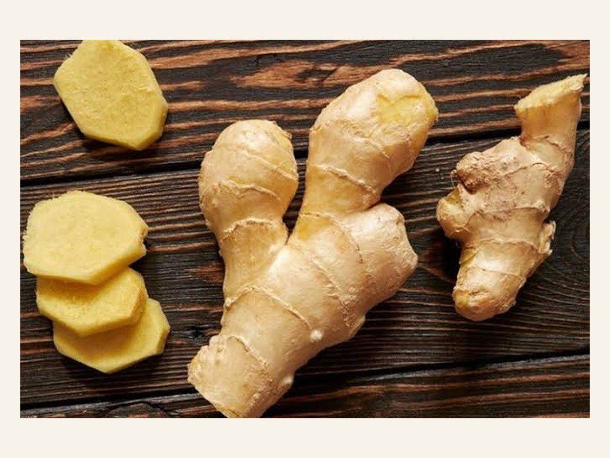 Dehydrated Ginger — Flakes / Powder supplied by Aureva Group from India
